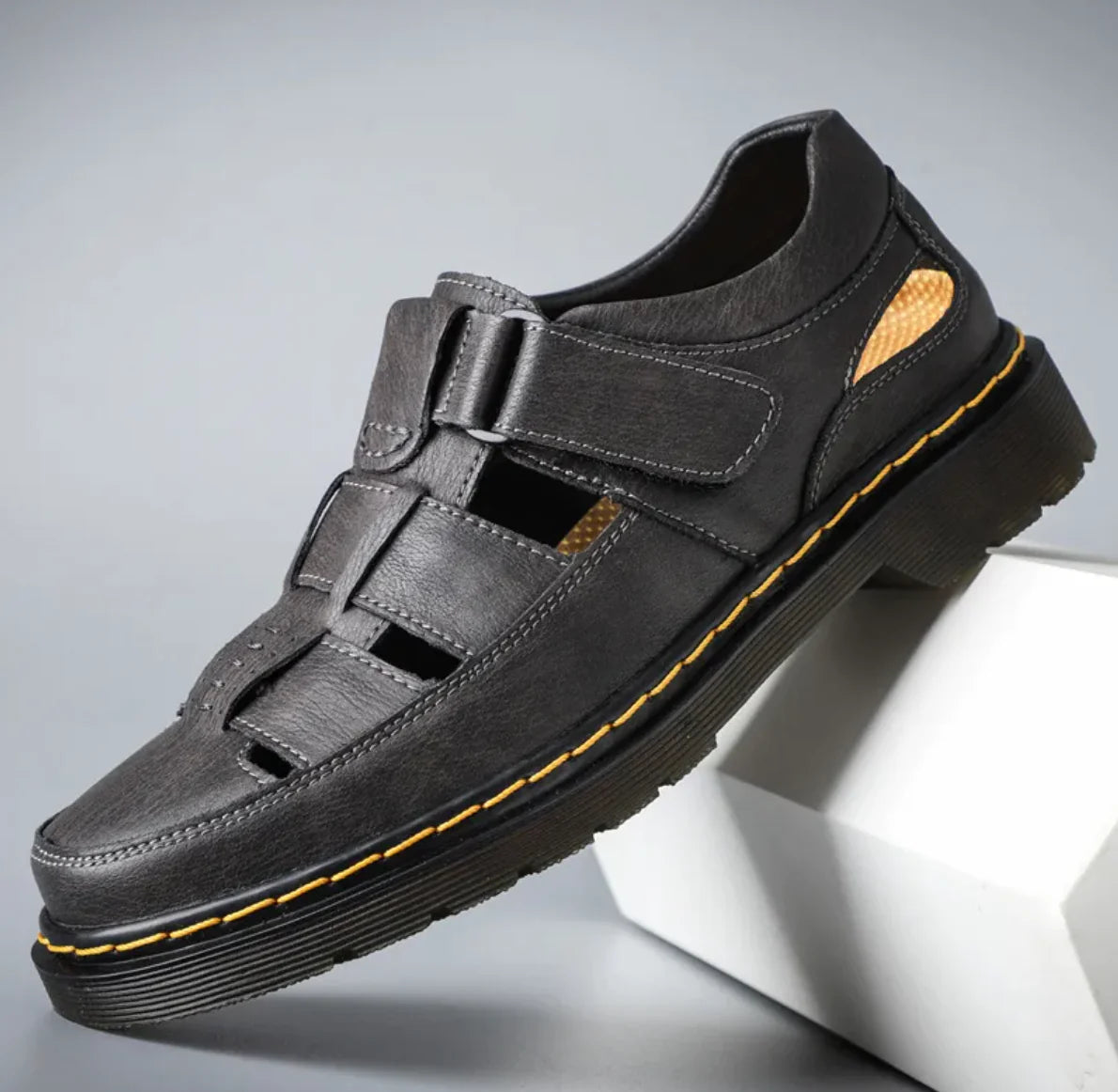 Leather Outdoor Sandals Men